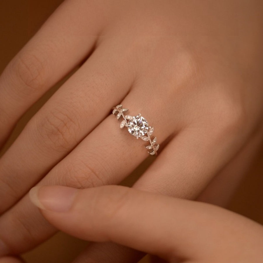 silver ring with null and null