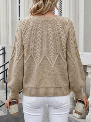 white relaxed pullover sweater with crew neck