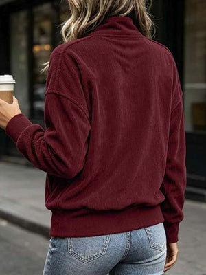 modern sweatshirt in Navy with mock neck