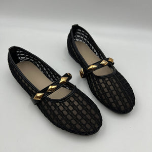 flats featuring geometric in Beige with Mesh,Rubber Imported Size & texture