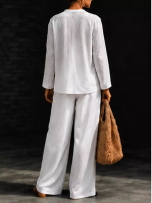 Navy blouse with hip-length and pullover
