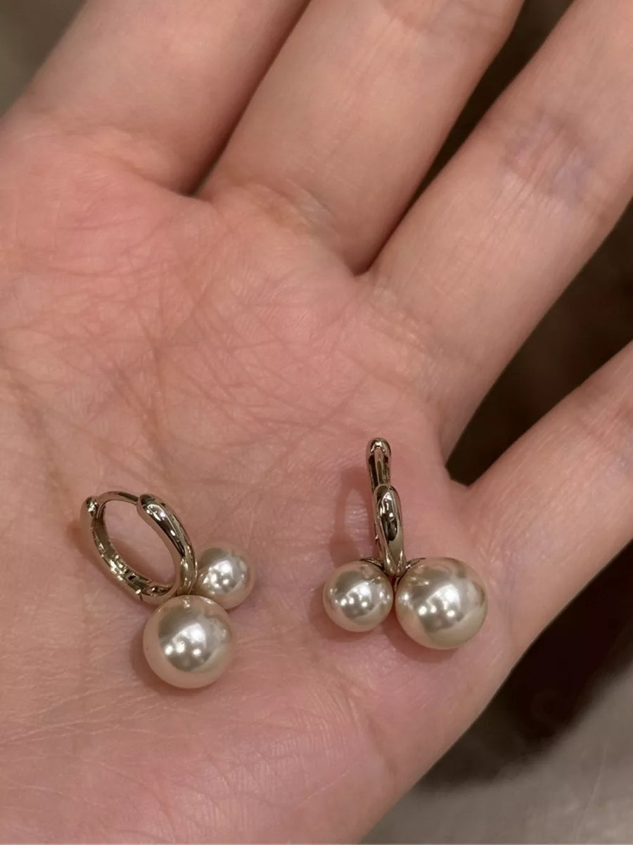 ivory earrings with short and hinged hoop