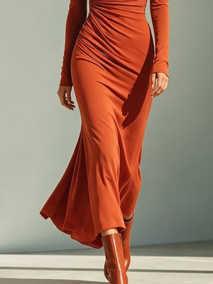 100% polyester Care instructions: Machine wash cold midi dress in Dark Green with fitted silhouette