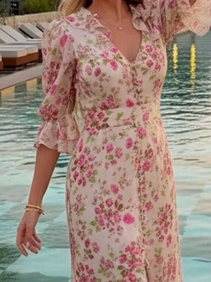 maxi dress in Pink with floral-print and ruffled