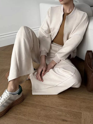 athleisure lounge set in Brown with crew neck