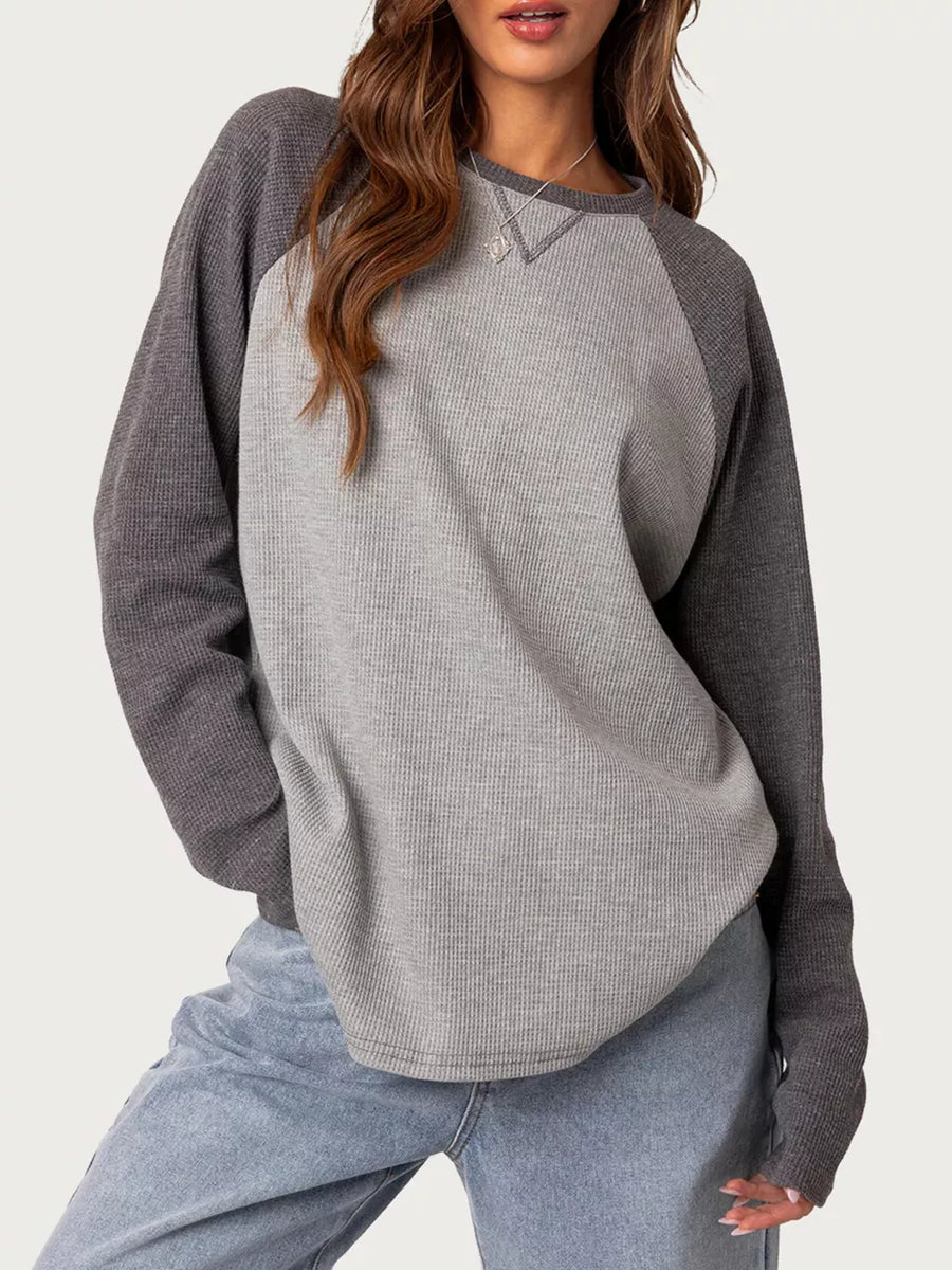 t-shirt in light blue with color-block and stretch