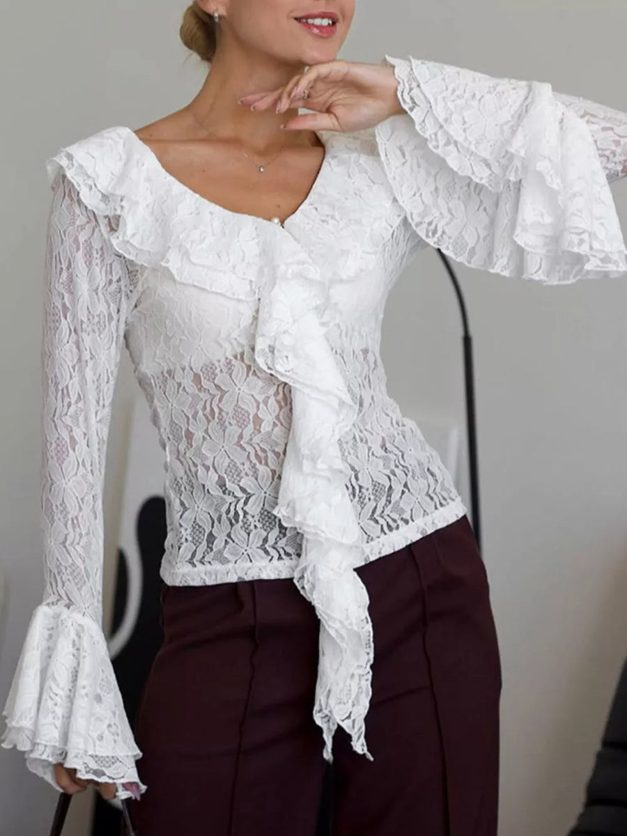 romantic blouse in White with v-neck