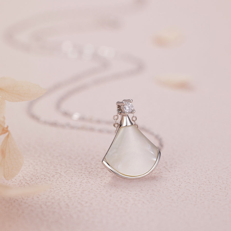 18K Gold-Plated,925 sterling silver,White mother-of-pearl,Zircon Care instructio necklace in Gold with fan-shaped pendant
