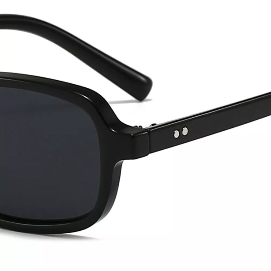 PC Frame material: Polycarbonate Lens material: TAC Temple material: Polycarbona sunglasses in Black with rectangular