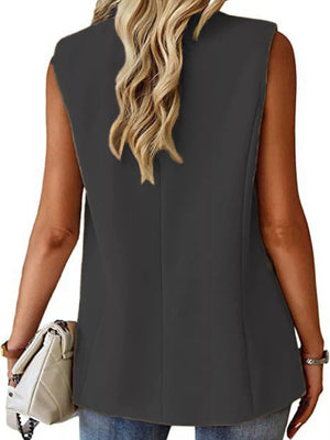 Red vest with pocketed and sleeveless
