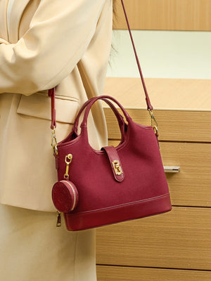 crossbody bag in Wine Red
