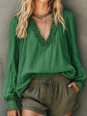 blouse in white with frill and hip-length