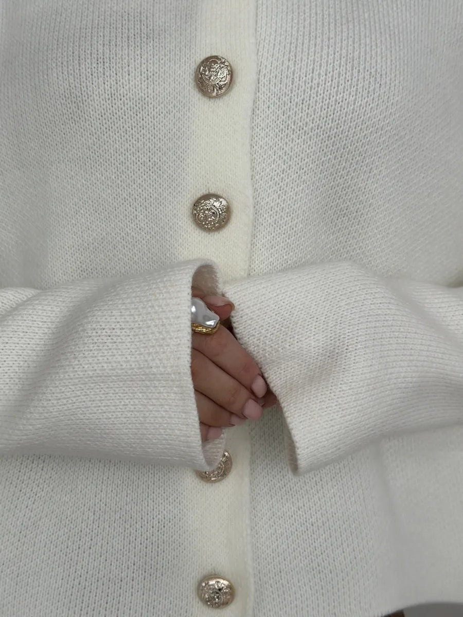 cardigan in White
