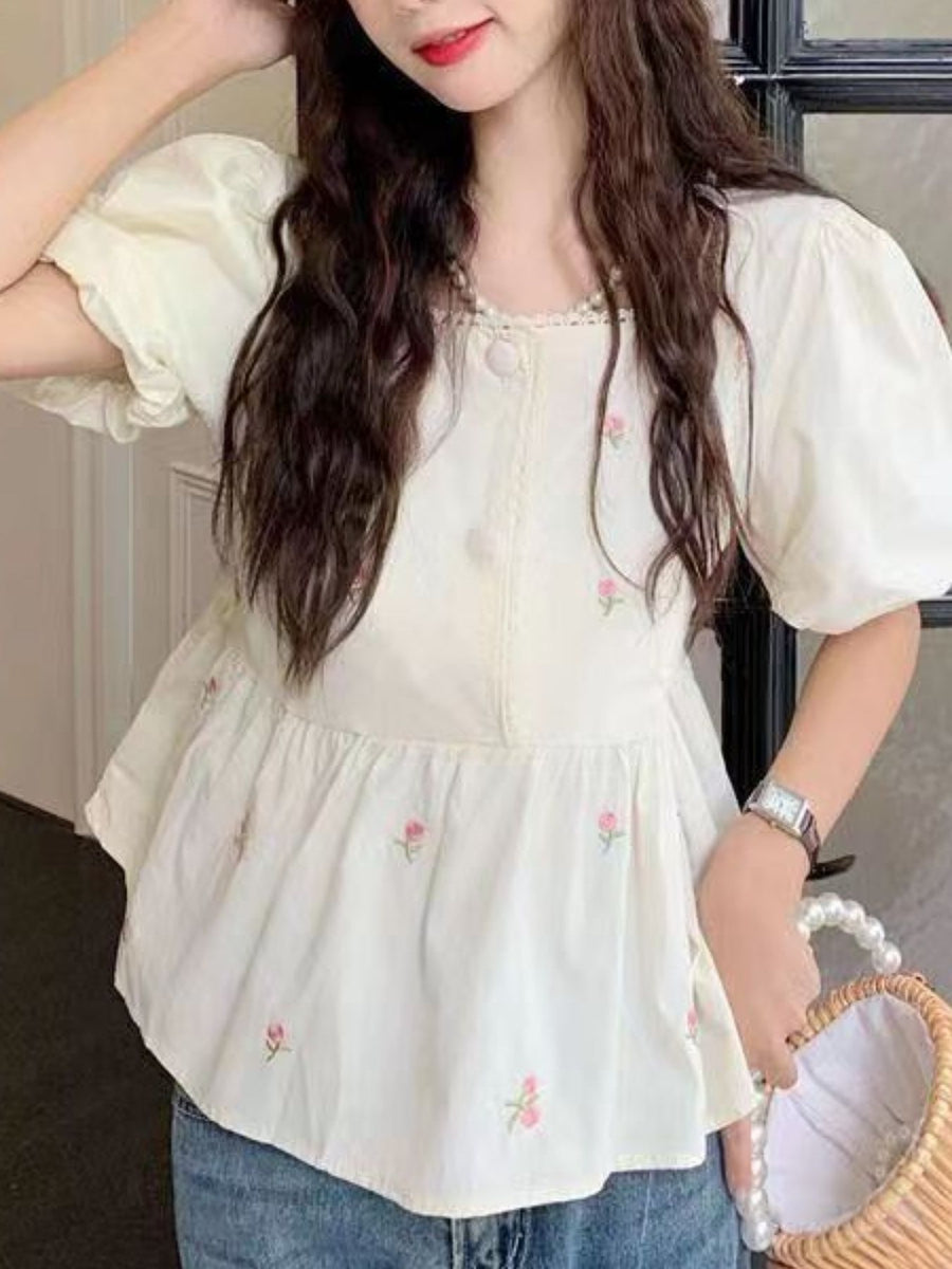 blouse featuring floral in Picture Color with Polyester content is at least 90% and less than 95% texture