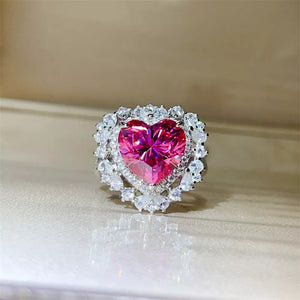 ring in silver with heart-shaped and heart-shaped stone