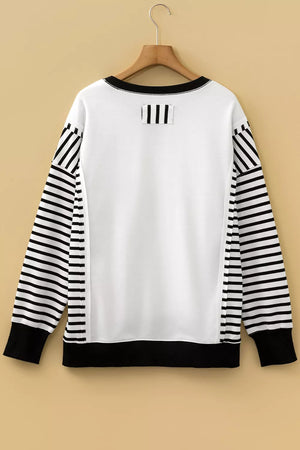 athleisure sweatshirt in Black with crew neck