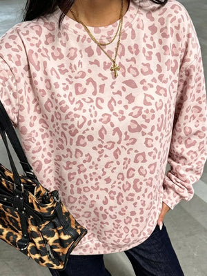 Pink sweatshirt with ribbed cuffs and long sleeve