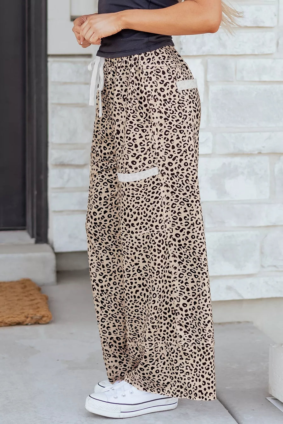 wide-leg pants in Leopard with leopard-print and pocketed