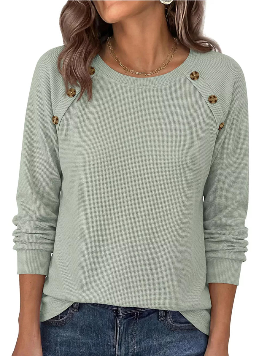 classic t-shirt in Sage with crew neck