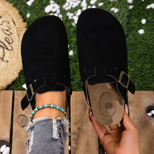 Round Toe Suede Slip-On Flats in Black with round toe