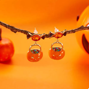 18K Gold-Plated, Zinc alloy, Rhinestone Care instructions: 1 earrings in black with dangle silhouette