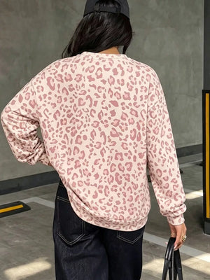 sweatshirt featuring leopard-print in Light Gray with 95% polyester, 5% elastane Care instructions: Machine wash cold texture