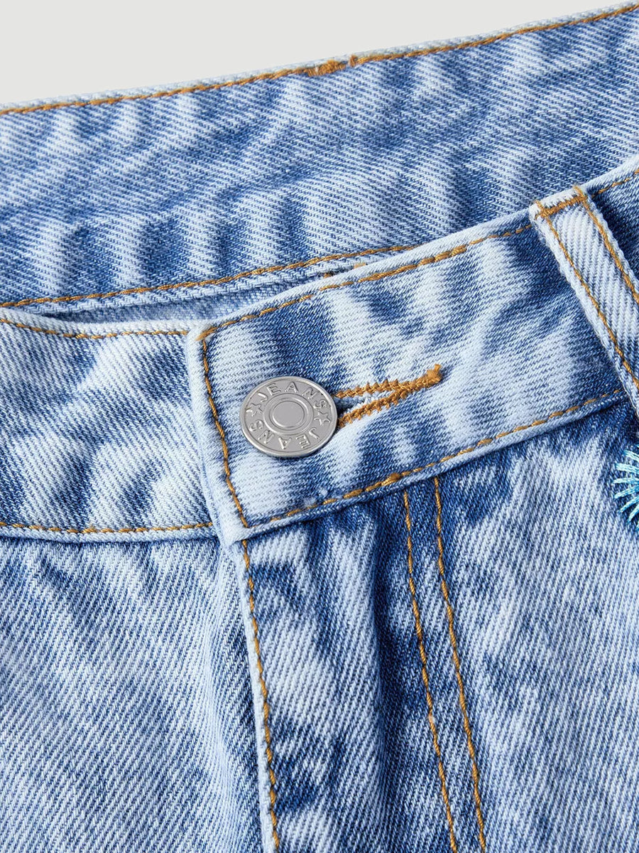 Blue wide-leg jeans with full-length and button-front