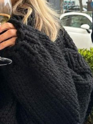 modern turtleneck sweater in Pink with turtleneck