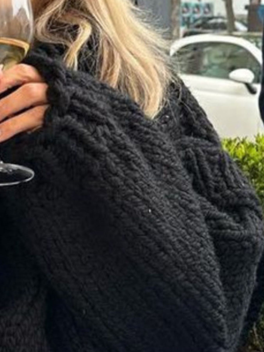 modern turtleneck sweater in Pink with turtleneck