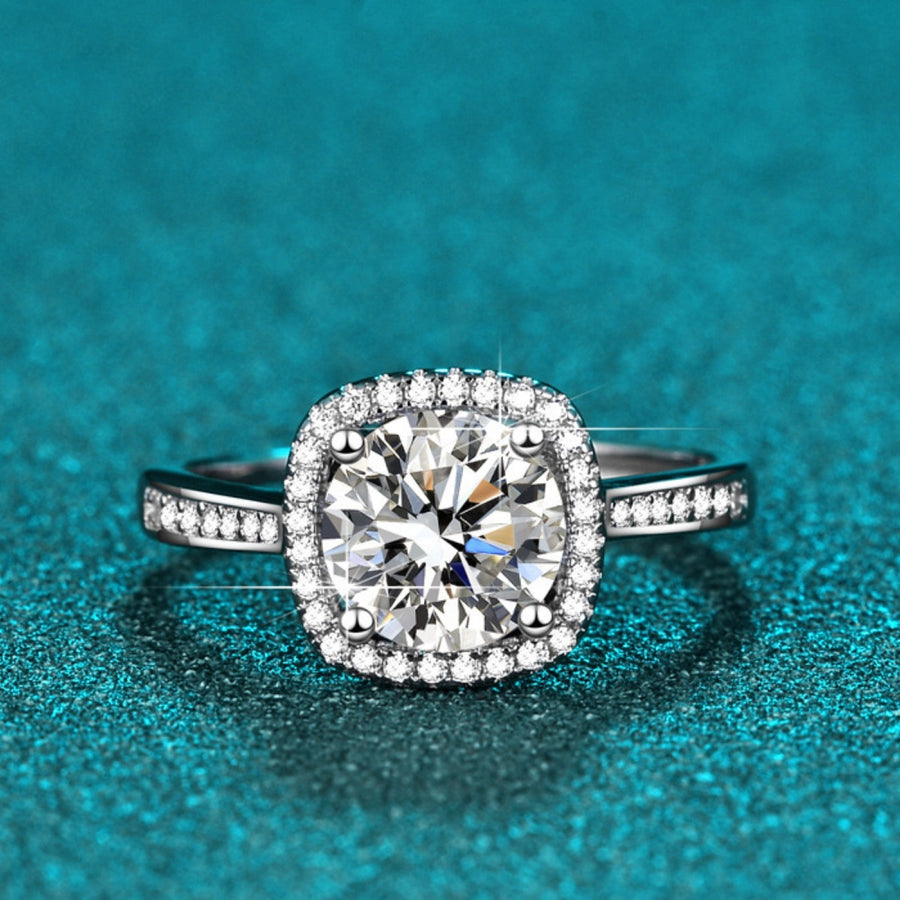 925 sterling silver,Moissanite Carat weight: 1ct Care instructions: Avoid wearin ring in clear with fitted silhouette