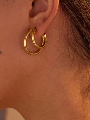 earrings in gold featuring gold-plated and hoop fit