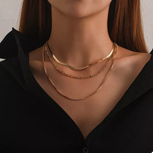 necklace in gold featuring layered and straight fit