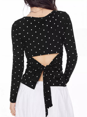 burgundy t-shirt with tie and polka dot