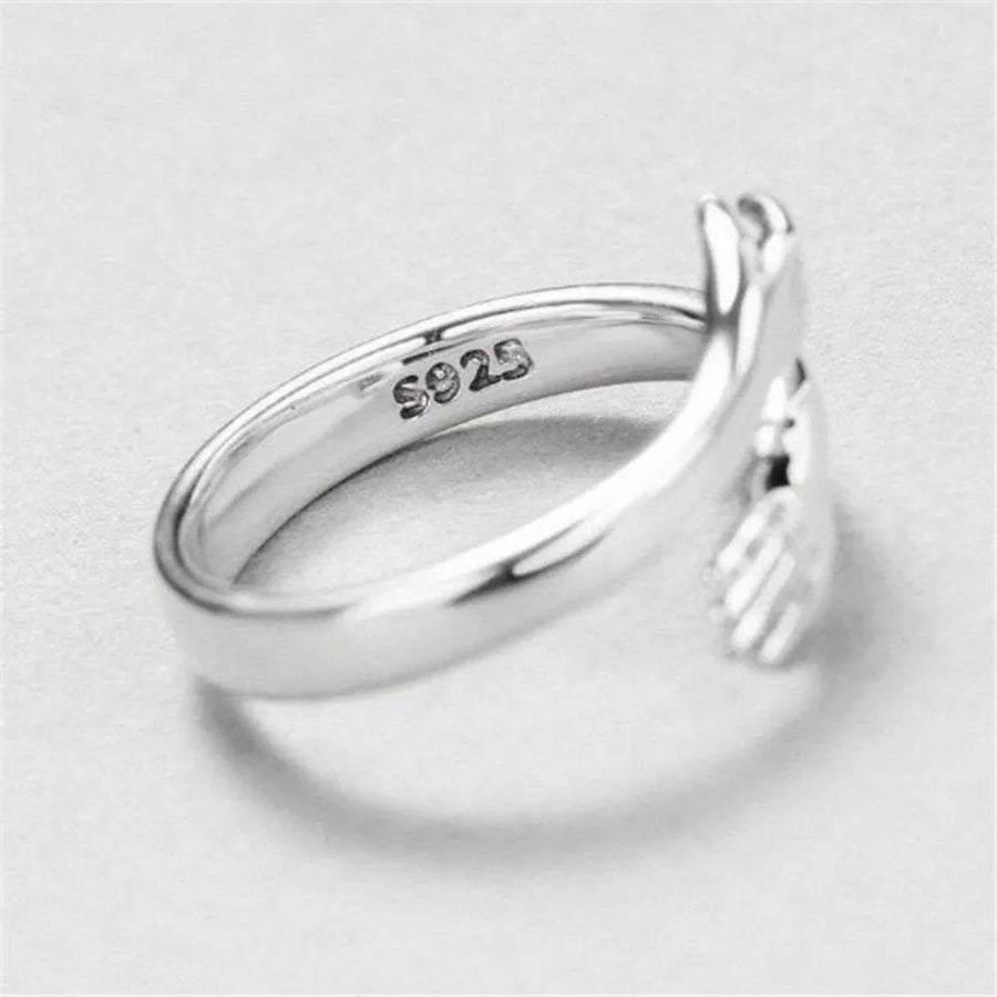 Silver ring with not applicable and open-ended