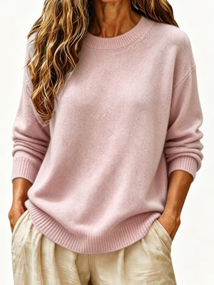 classic pullover sweater in Pink with round neck