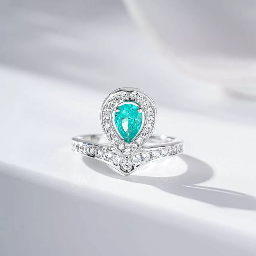 925 Sterling Silver Zircon Teardrop Ring in silver with teardrop-shaped zircon
