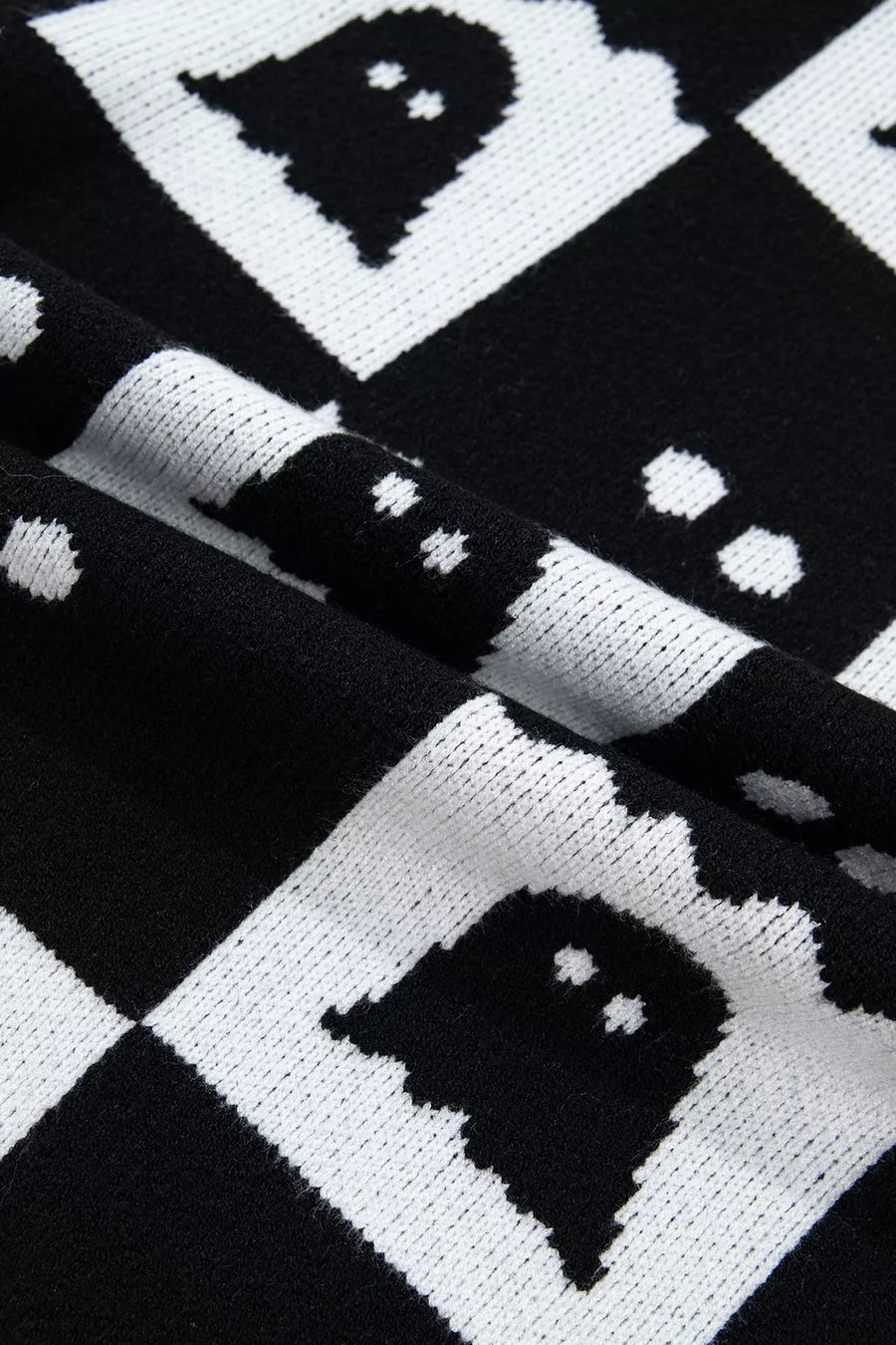 pullover sweater in white