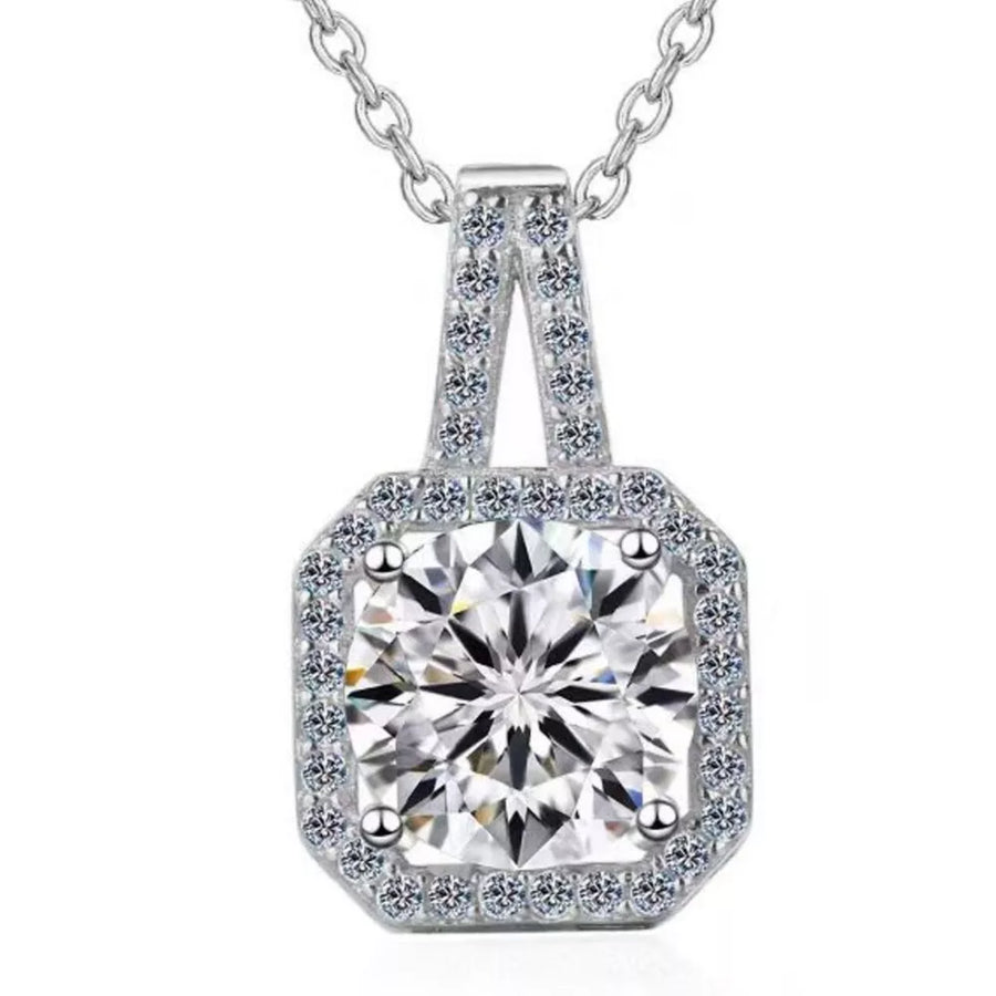 necklace in Silver with pendant and collarbone length