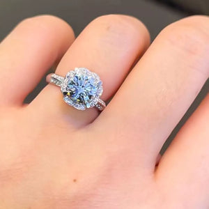 925 sterling silver,Moissanite,1ct Carat weight: 1ct Care instructions: Avoid we ring in clear with round silhouette