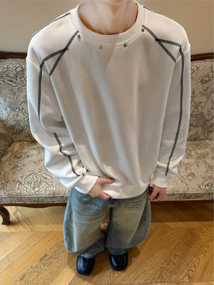 Black sweatshirt with contrast stitching and long sleeve