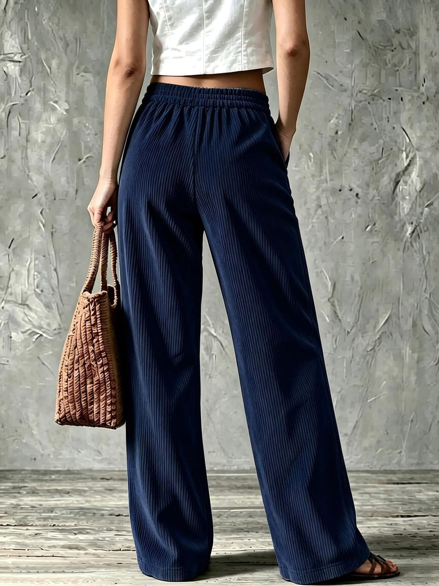 wide-leg pants in White with pocketed and full-length