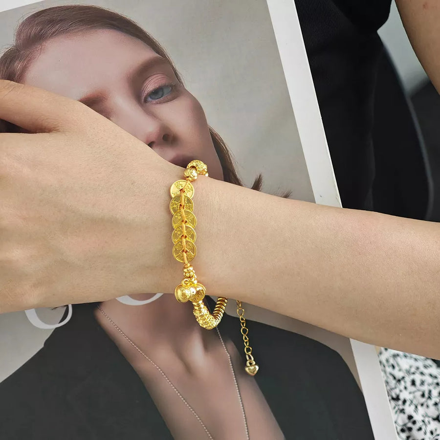 Gold bracelet with wrist-length and lobster clasp