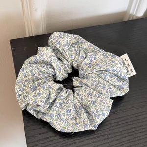 scrunchie featuring plaid in ivory with poluester Imported Size & texture