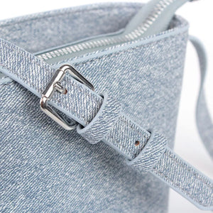 handbag in charcoal with zipper closure and not applicable