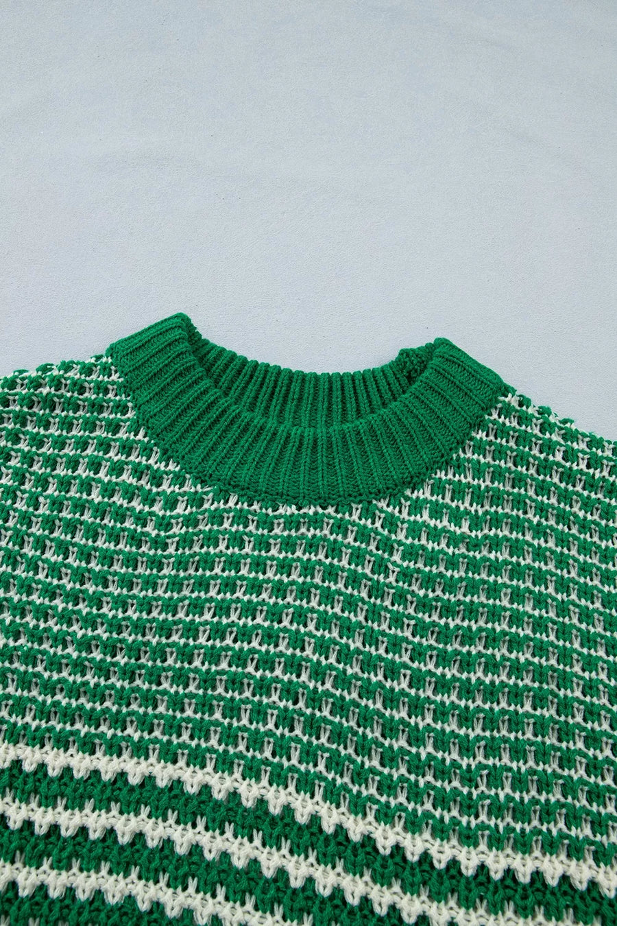 classic pullover sweater in Moss with crew neck