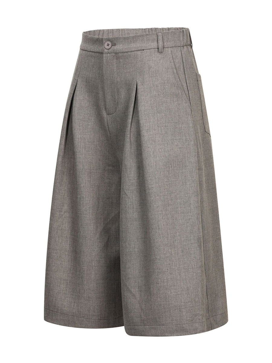 95%polyester,5%spandex Care instructions: Machine wash cold capri pants in Black with wide-leg silhouette