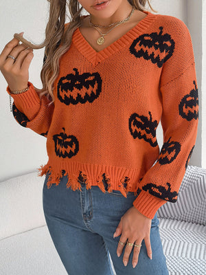 edgy pullover sweater in Black with v-neck