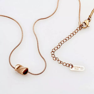 necklace in Gold with 18K gold-plated and short