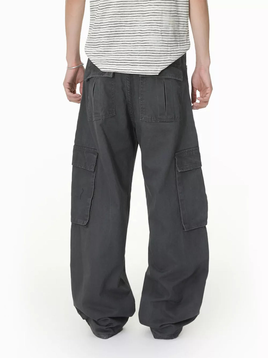 100% Cotton Care instructions: Machine wash cold jeans in Dark Gray with loose silhouette