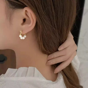 Gold earrings with mini and post-back